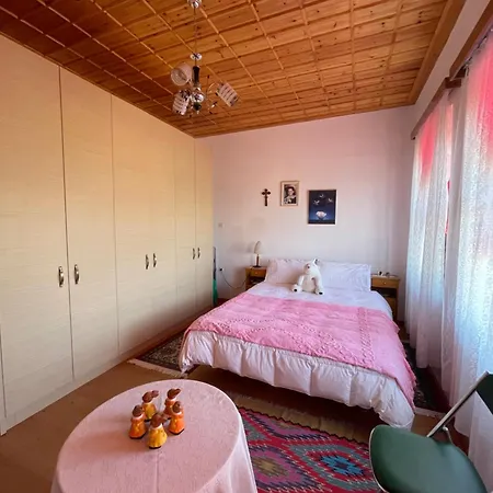 Kır Evi Leta House